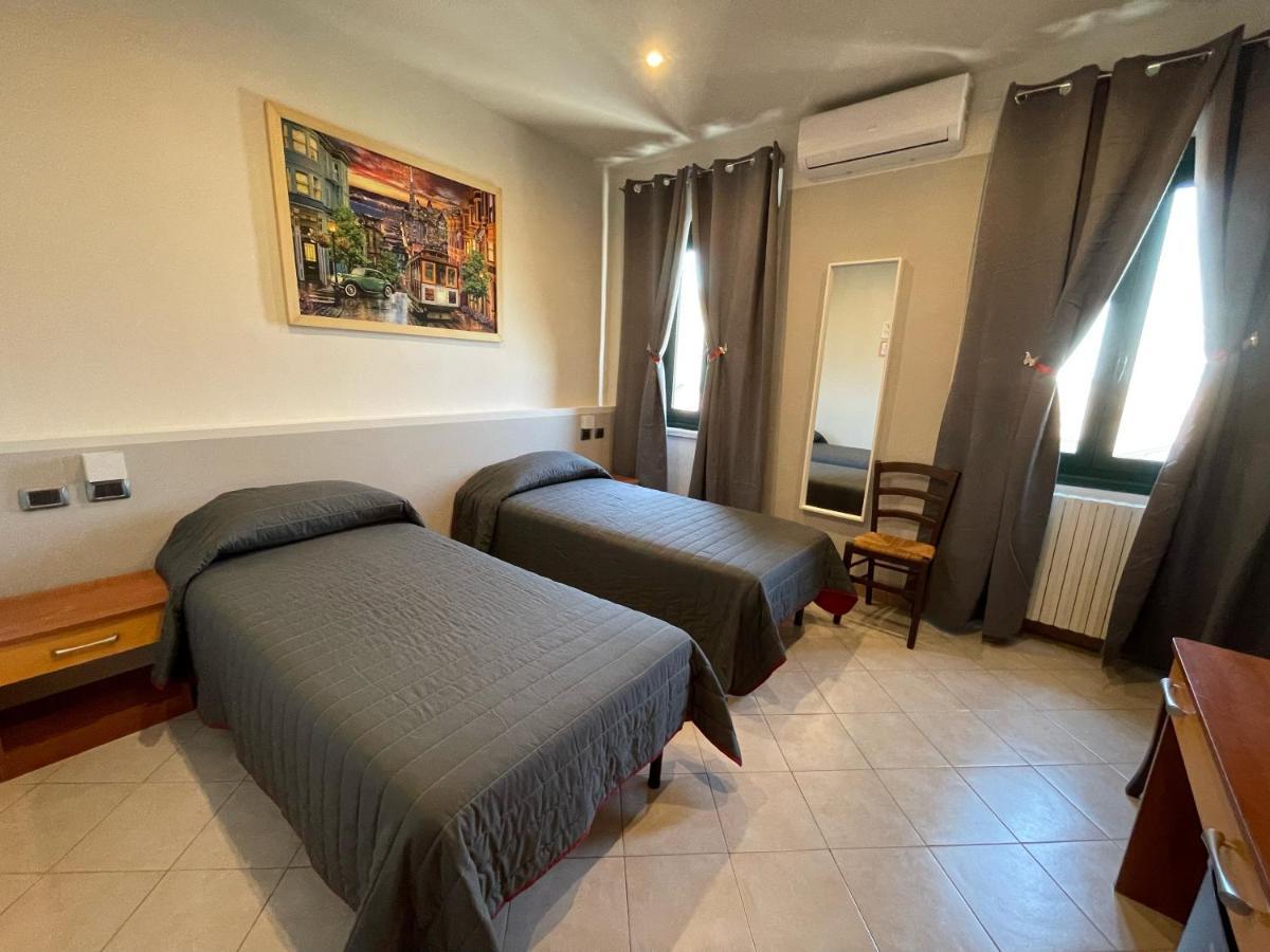Hotel Duca Di Tromello Exteriér fotografie