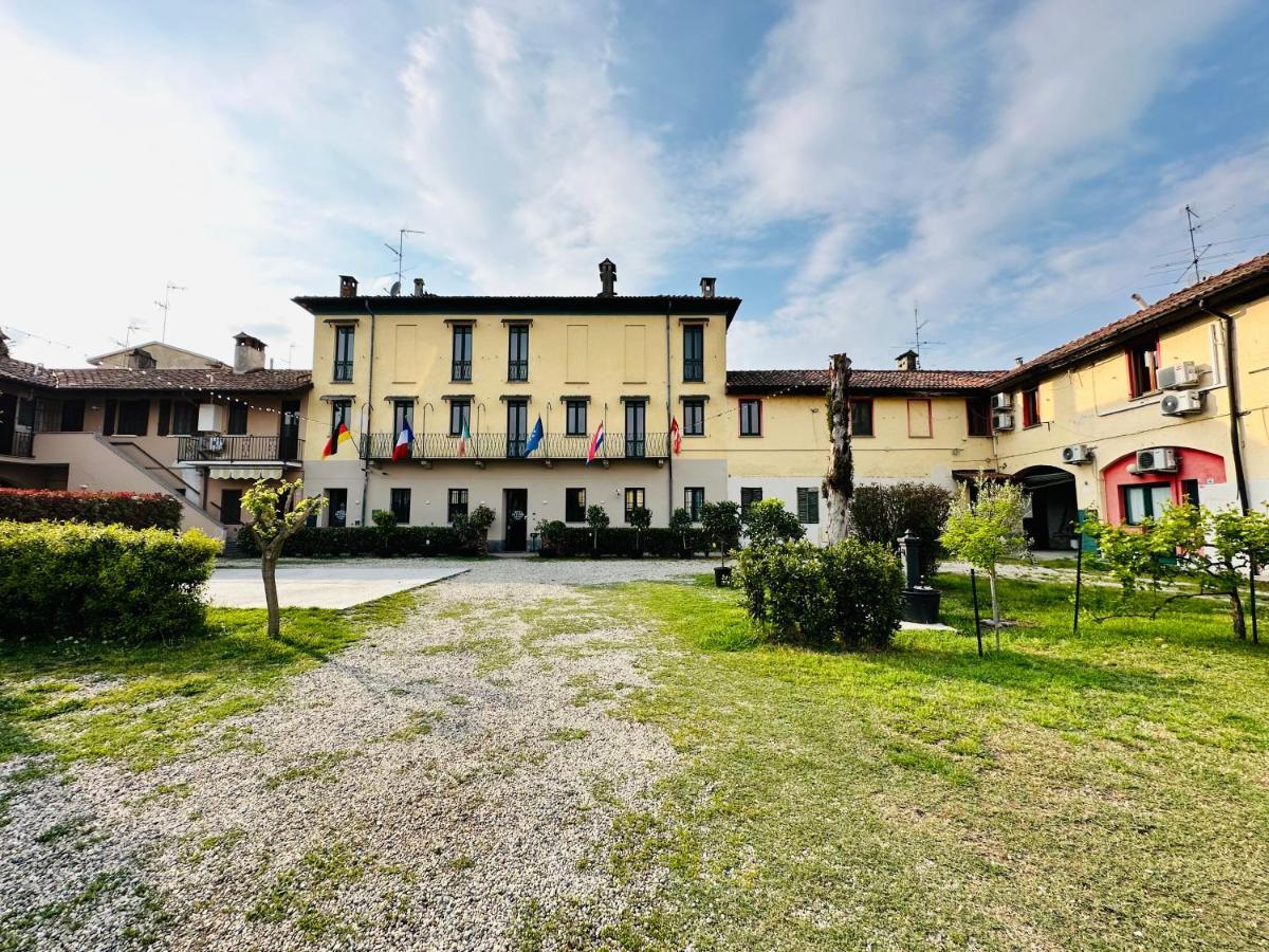 Hotel Duca Di Tromello Exteriér fotografie